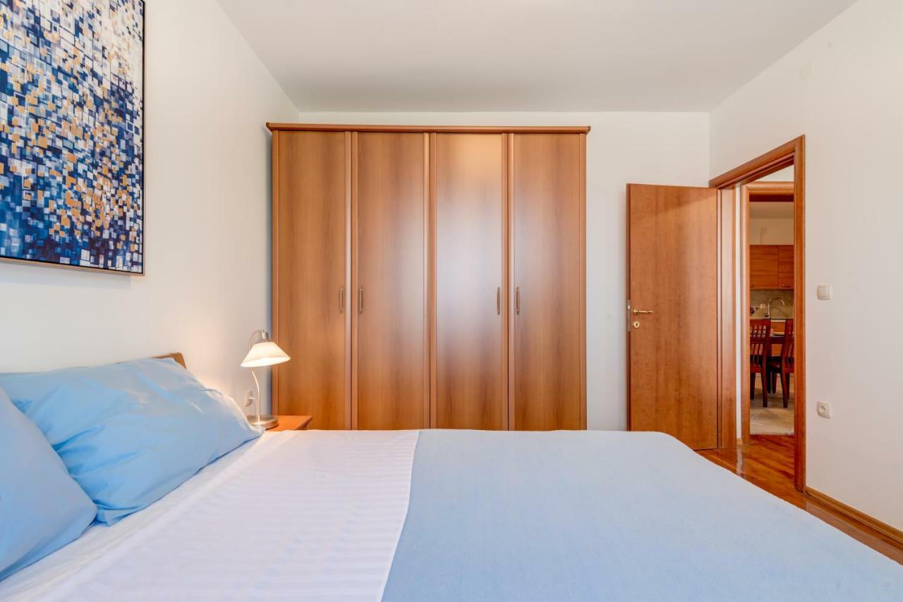 Apartmani Mirta Омиш Экстерьер фото