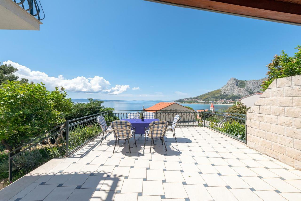 Apartmani Mirta Омиш Экстерьер фото